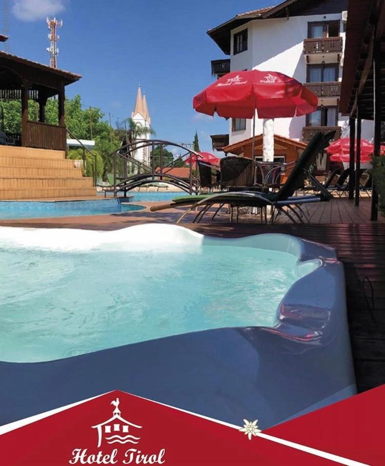 Hotel Tirol Treze Tílias Εξωτερικό φωτογραφία
